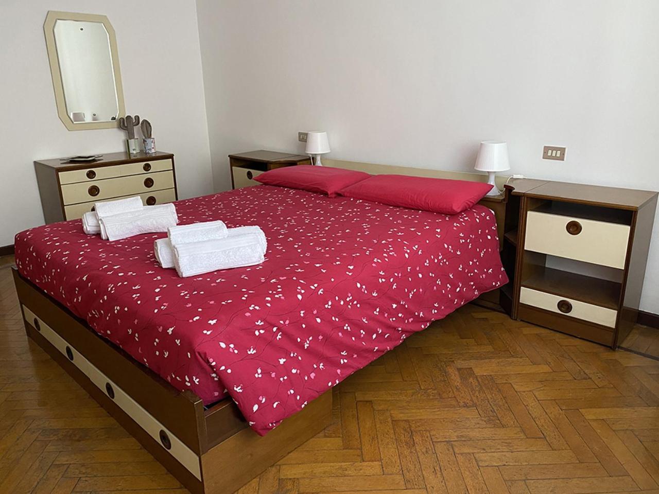 Meg 32 Three-room In The Heart Of Isola Milan