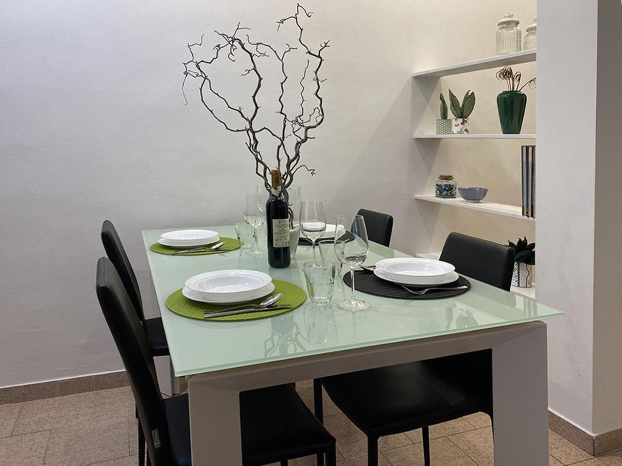 Meg 32 Three-room In The Heart Of Isola Apartment